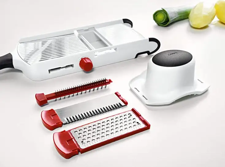 This mandoline slicer has the following parts