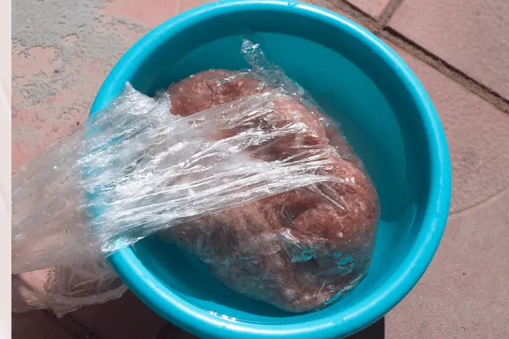 defrosting meat at room temperature