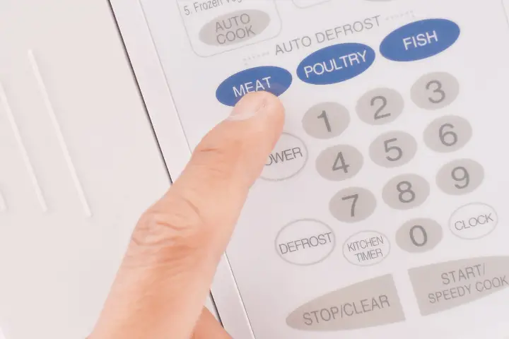 Using Microwave Oven defrosting meat with microwave oven