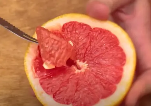 Step to cutting Grapefruit