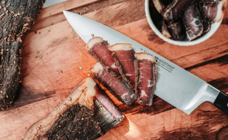 How do i slice biltong using knife