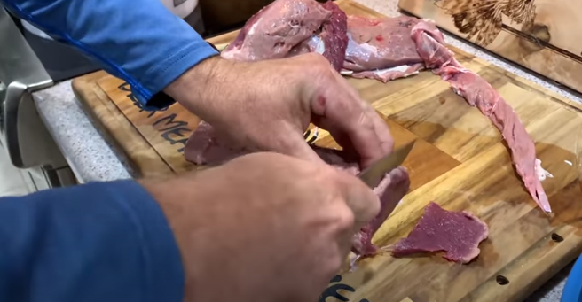 How to slice venison meat for jerky