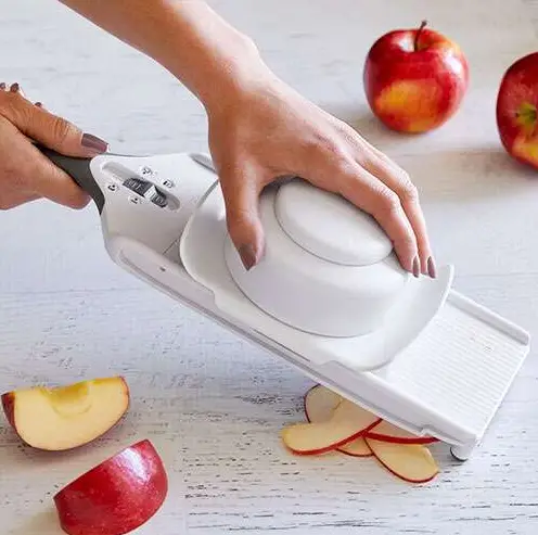 Mandoline apple slicer