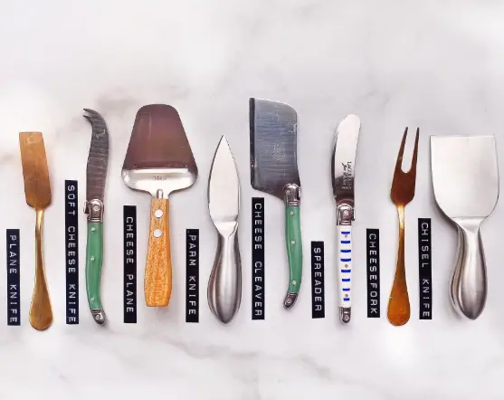 Types of cheese knives