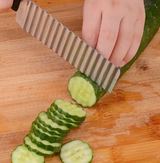 Wave cut cucumber slicer
