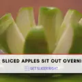 Can sliced apples sit out overnight?