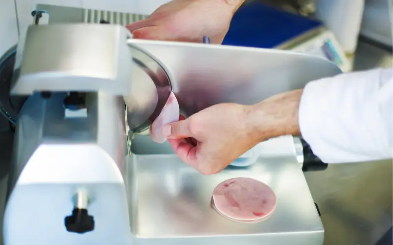 A Food Slicer A Kitchen Appliance What is a food slicer?