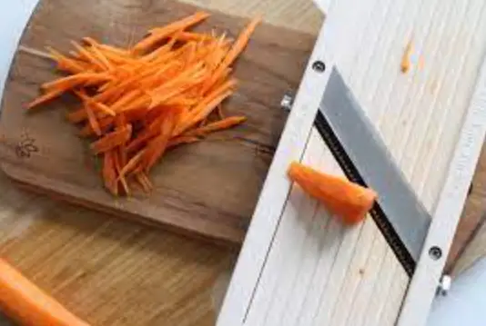 Can I shred carrots with a mandoline