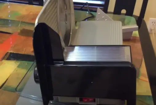 Choose A Meat Slicer Choose a meat slicer