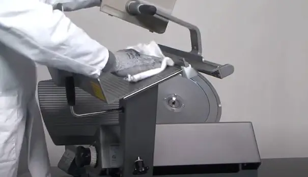 Cleaning The Slicer Daily cleaning