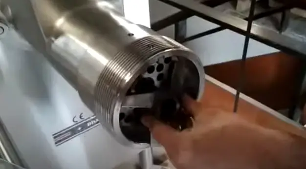 Install The Second Blade With Slicer Install the second blade
