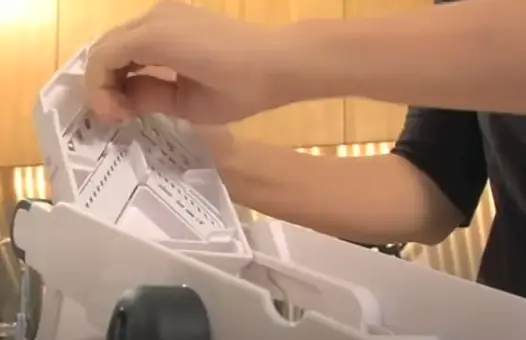 Ensure Full Insertion And Secure Attachment Reinsert the slicing blade