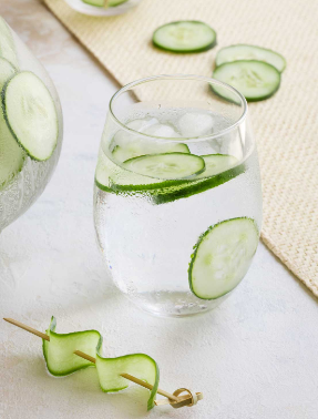 Should i store sliced cucumbers in water