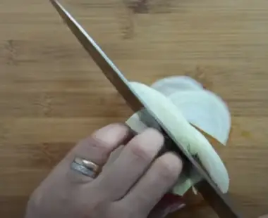 Slice the onion in half