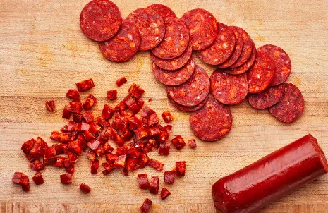 The thickness of the pepperoni slices
