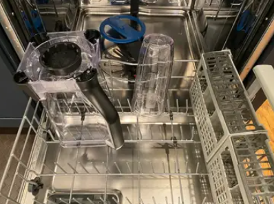 Are slicers and blenders dishwasher-safe