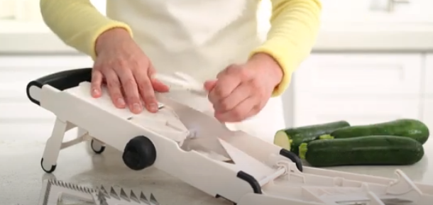 How to Remove and Replace Blades Blade Removal