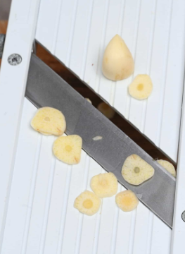 Can you use a Mandoline slicer for garlic Can you slice garlic with a mandolin