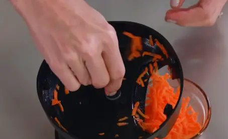 How to clean the Rapid Prep Mandoline from Pampered Chef How To Clean The Pampered Chef Multi-Grater And Slicer