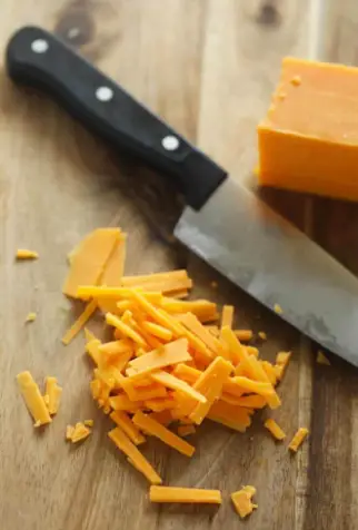How to grate cheese using a knife