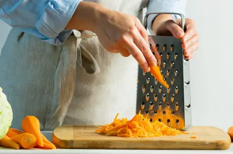 How To Julienne Carrots With Grater