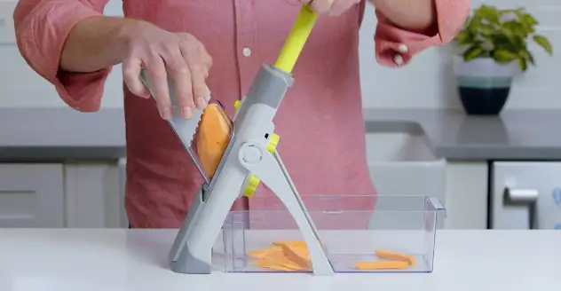 How To Use The Rapid Prep Mandoline From Pampered Chef How to use the rapid prep mandoline