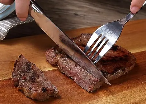 Is a ceramic knife safe for slicing meat