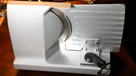Place The Slicer On A Dry, Flat Surface Place the slicer on a dry, flat surface