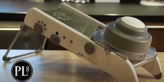 Progressive International Slicer, White Pl8 Mandoline A protective mandoline slicer