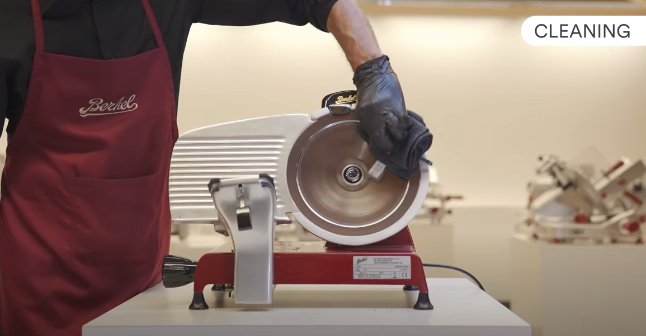 Berkel slicer – cleaning and sanitizing instructions