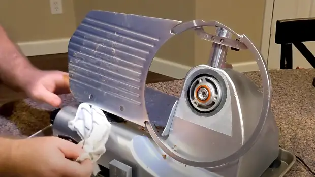 Start cleaning the slicer Cleaning Process