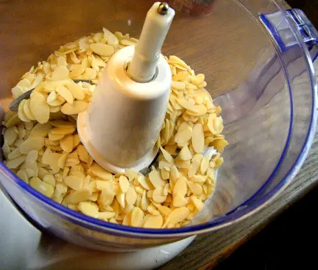 How Do You Slice And Chop Almonds In A Food Processor