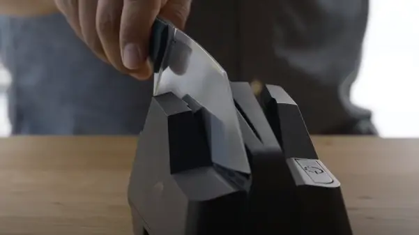 Sharpen with Electric Knife Sharpener Method One Electric Knife Sharpener
