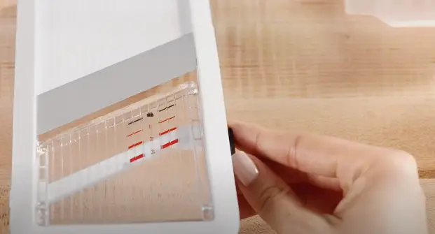 Choose Your Preferred Thickness Setting To use the slicer, first, choose your preferred thickness setting